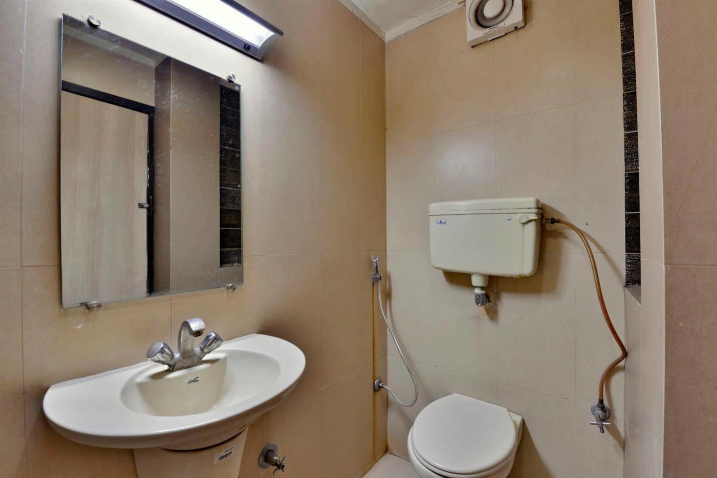 Hotel Kanishka Raipur  Exterior photo