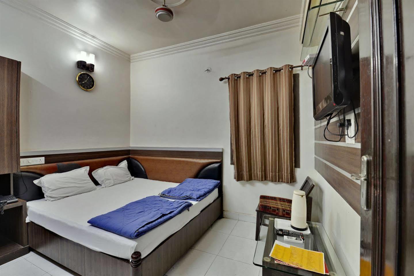 Hotel Kanishka Raipur  Exterior photo